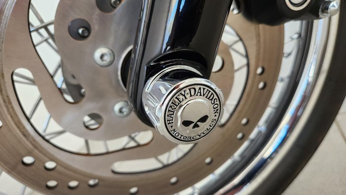 2008 Harley-Davidson Dyna Super Glide Custom 1584 (FXDC) Dyna Black