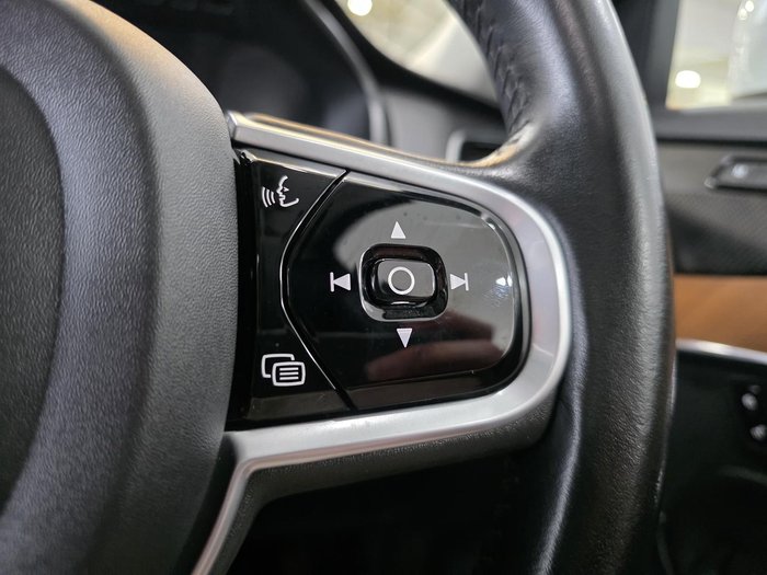 2020 Volvo XC90 D5 Momentum