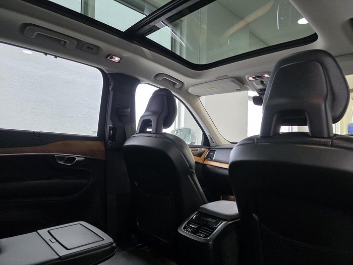 2020 Volvo XC90 D5 Momentum