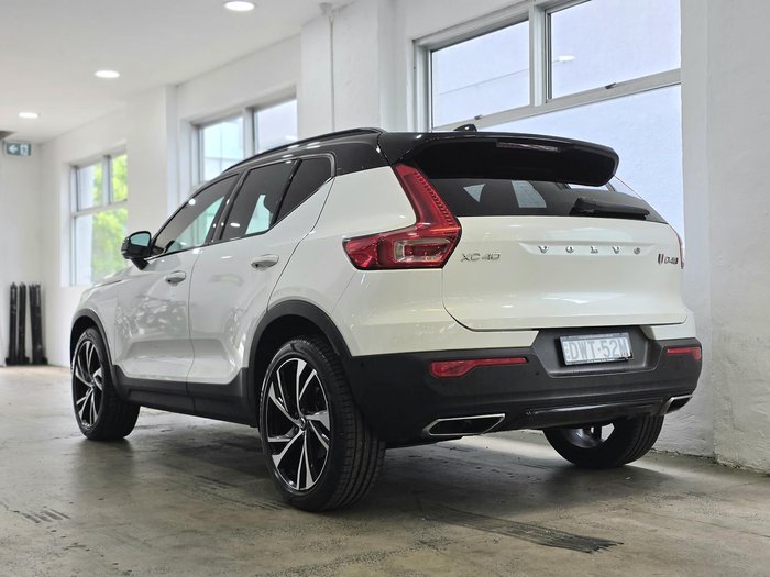 2018 Volvo XC40 D4 R-Design