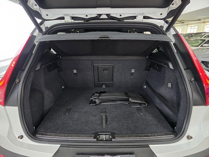 2018 Volvo XC40 D4 R-Design