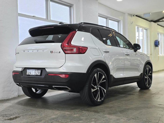 2018 Volvo XC40 D4 R-Design