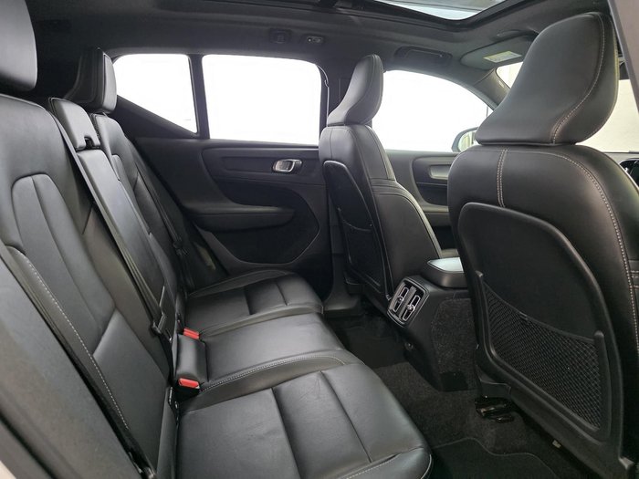 2018 Volvo XC40 D4 R-Design