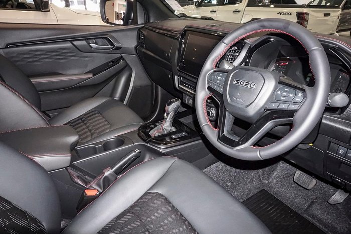 2025 Isuzu D-MAX X-TERRAIN