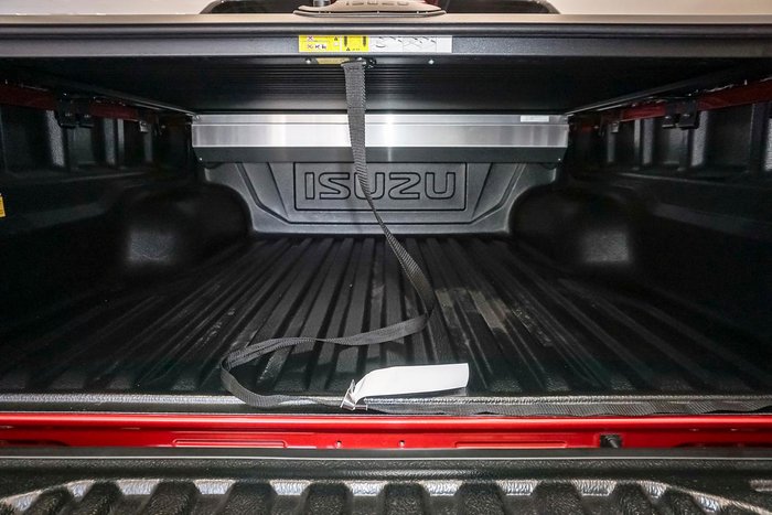 2025 Isuzu D-MAX X-TERRAIN