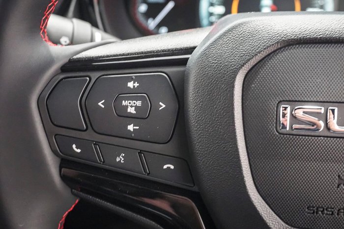 2025 Isuzu D-MAX X-TERRAIN