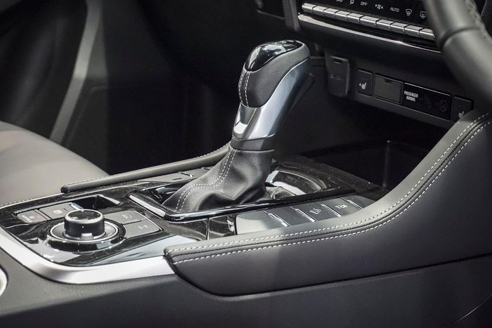 2025 Isuzu MU-X LS-T