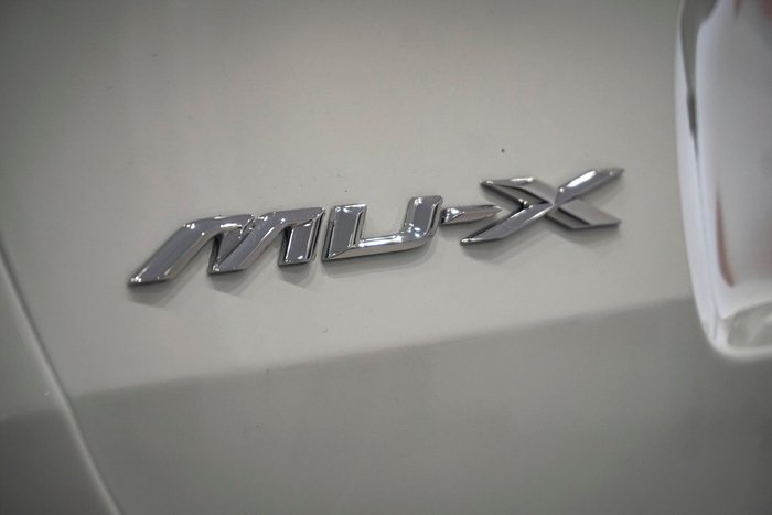 2025 Isuzu MU-X LS-T