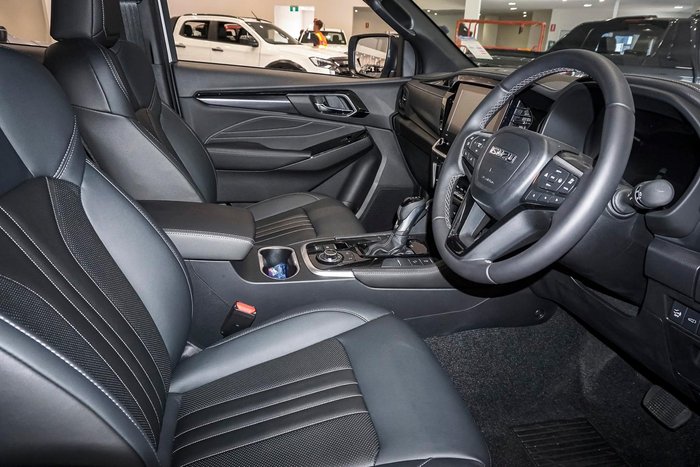 2025 Isuzu MU-X LS-T