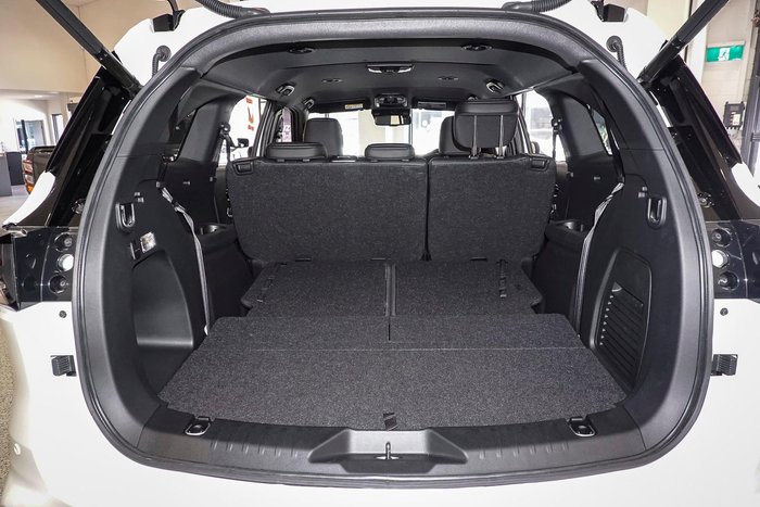 2025 Isuzu MU-X LS-T