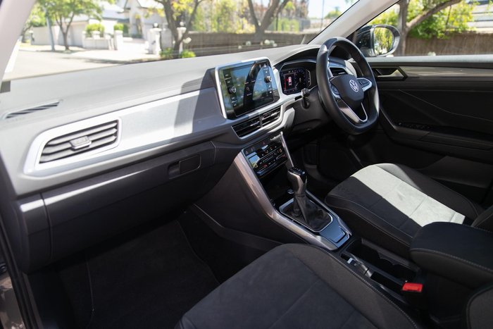 2025 Volkswagen T-Roc 110TSI Style