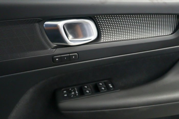 2020 Volvo XC40 T5 R-Design