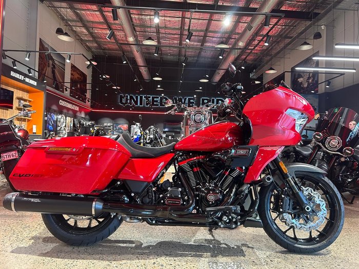 2025 Harley-Davidson CVO Road Glide ST 121 (FLTRXSTSE) Touring Red