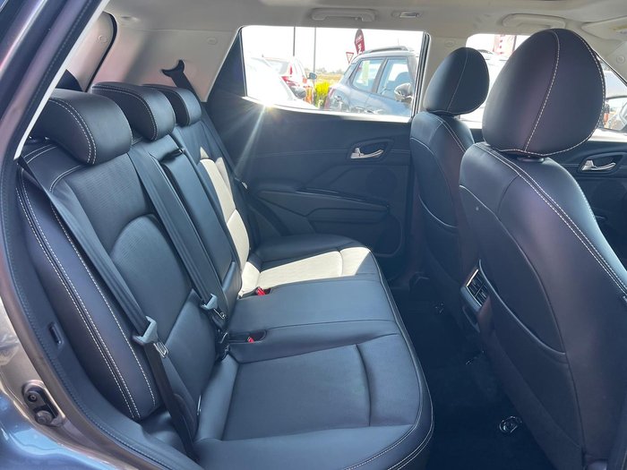 2025 Mahindra XUV3XO AX7L