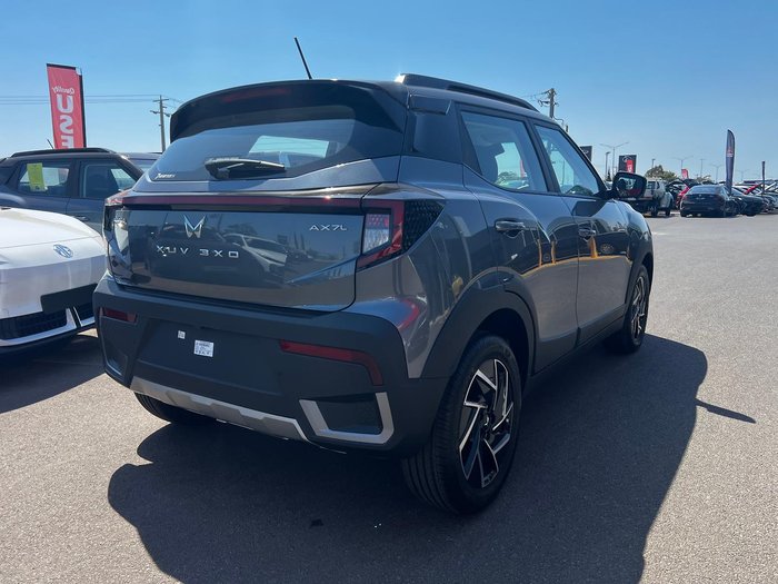 2025 Mahindra XUV3XO AX7L