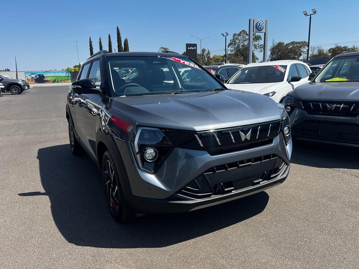 2025 Mahindra XUV3XO