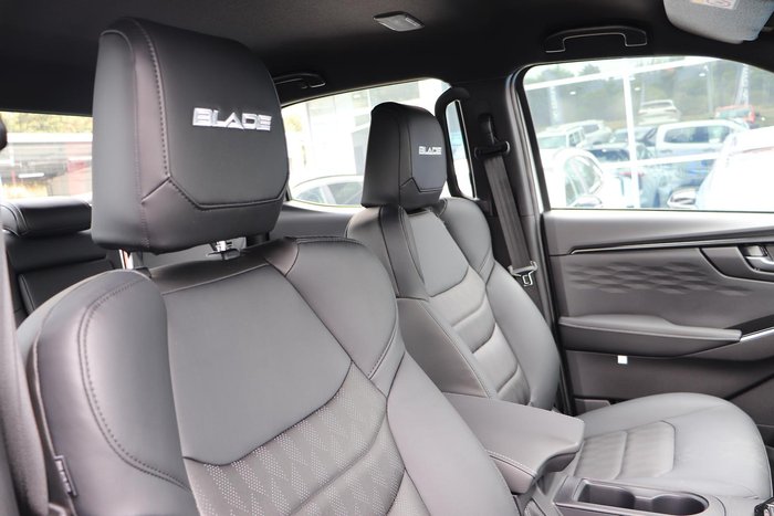 2025 Isuzu D-MAX BLADE