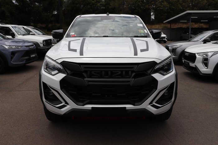 2025 Isuzu D-MAX BLADE