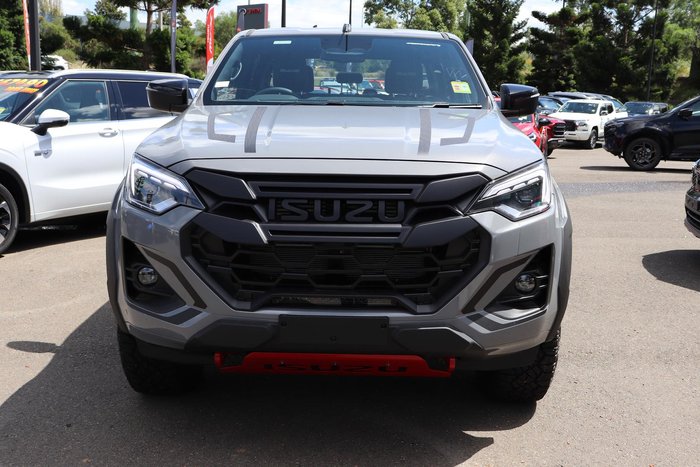 2025 Isuzu D-MAX BLADE