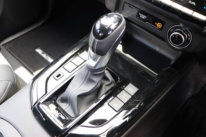 2025 Isuzu D-MAX BLADE