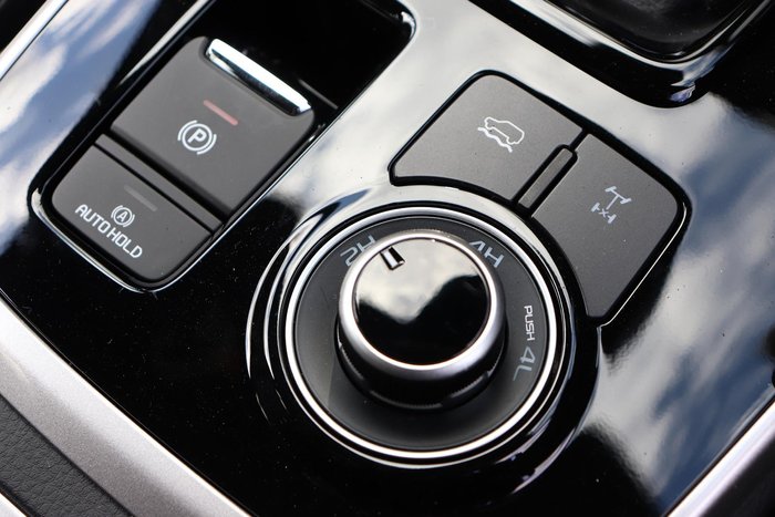 2025 Isuzu MU-X LS-T