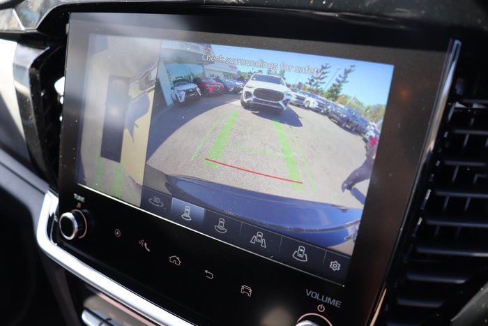 2025 Isuzu MU-X LS-T