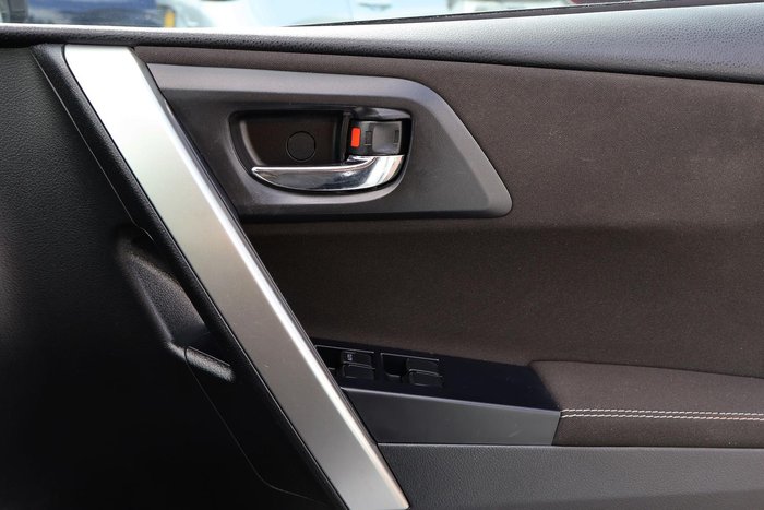 2012 Toyota Corolla Ascent Sport ZRE182R White