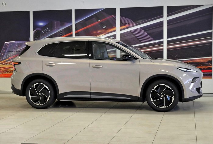 2025 MG MGS5 EV Essence 62 ZS3EM MY25 Champagne Gold