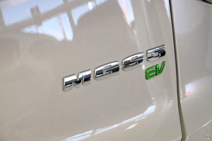 2025 MG MGS5 EV Essence 62 ZS3EM MY25 Champagne Gold