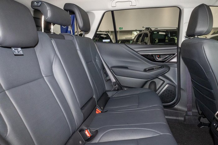 2025 Subaru Outback AWD Touring XT 6GEN MY25 AWD Crystal White