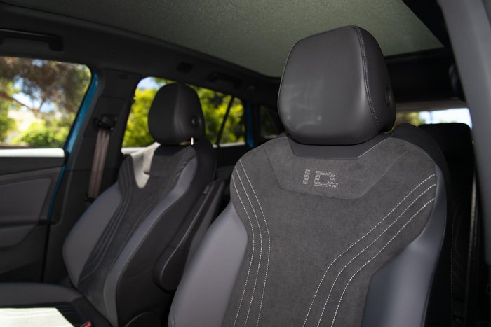 2025 Volkswagen ID.4 Pro