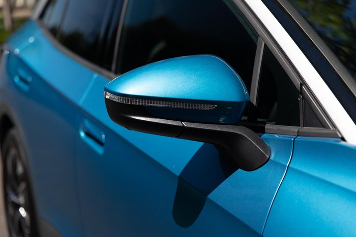 2025 Volkswagen ID.4 Pro