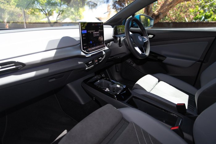 2025 Volkswagen ID.4 Pro