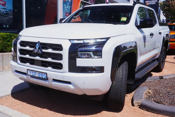 2025 Mitsubishi Triton GSR