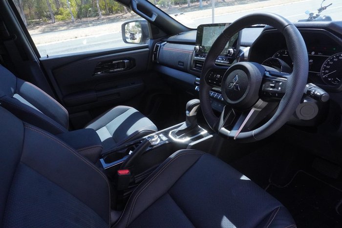 2025 Mitsubishi Triton GSR