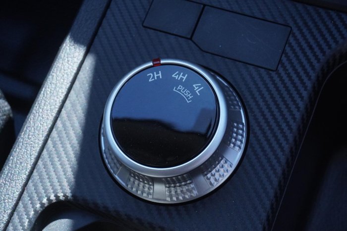 2025 Mitsubishi Triton GLX