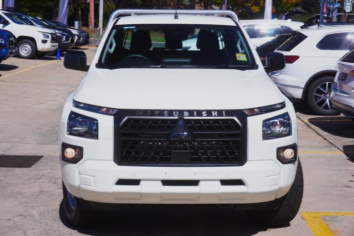 2025 Mitsubishi Triton GLX