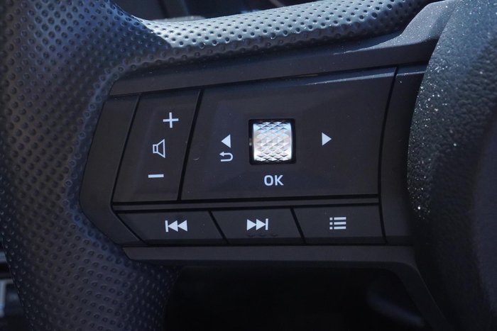 2025 Mitsubishi Triton GLX