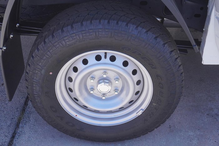 2025 Mitsubishi Triton GLX