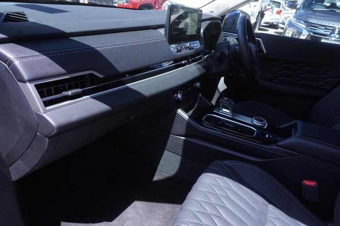 2025 Mitsubishi Outlander Exceed