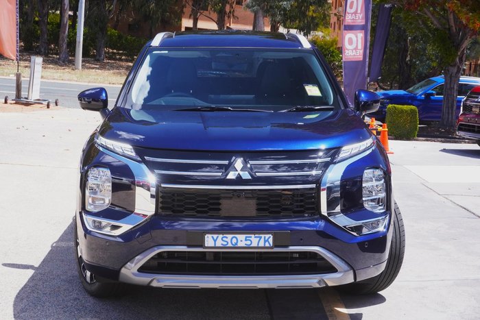 2025 Mitsubishi Outlander Exceed