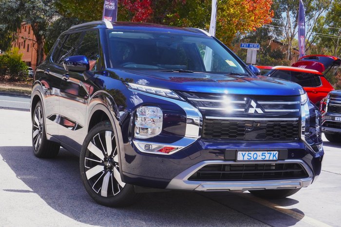 2025 Mitsubishi Outlander Exceed