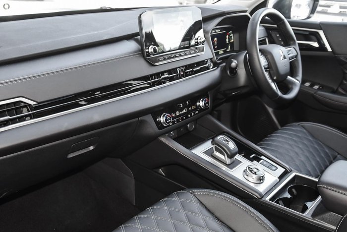 2025 Mitsubishi Outlander PHEV Exceed