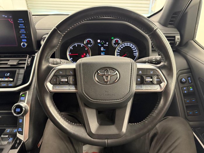 2024 Toyota Landcruiser GXL FJA300R 4X4 Dual Range Glacier White