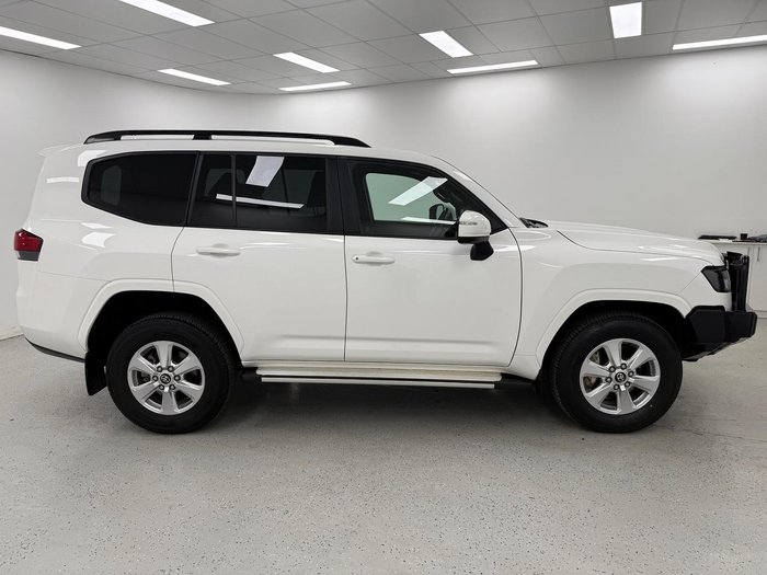 2024 Toyota Landcruiser GXL FJA300R 4X4 Dual Range Glacier White