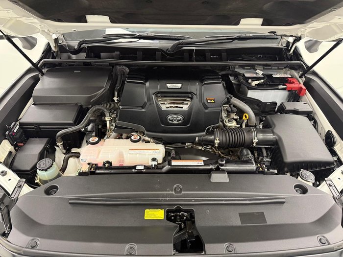 2024 Toyota Landcruiser GXL FJA300R 4X4 Dual Range Glacier White