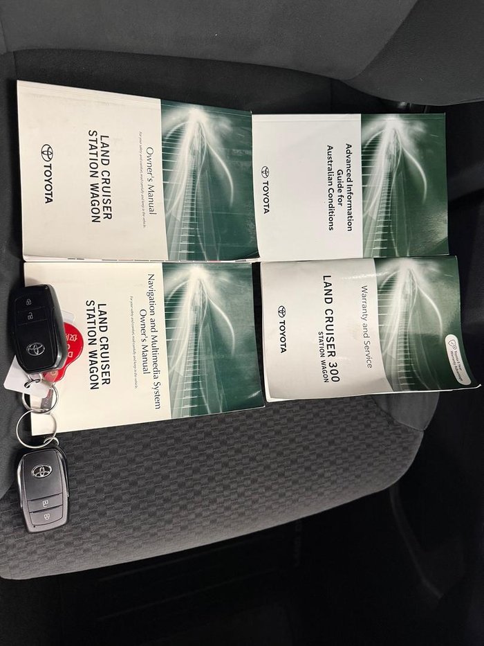 2024 Toyota Landcruiser GXL FJA300R 4X4 Dual Range Glacier White