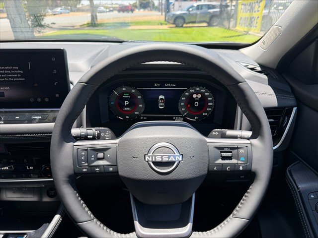 2025 Nissan T33 TI-L