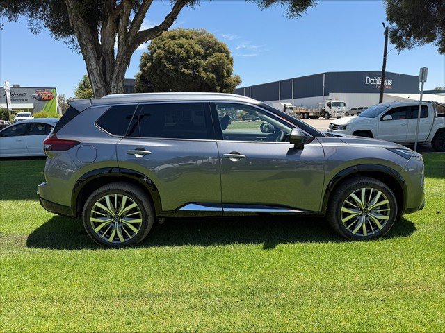 2025 Nissan T33 TI-L