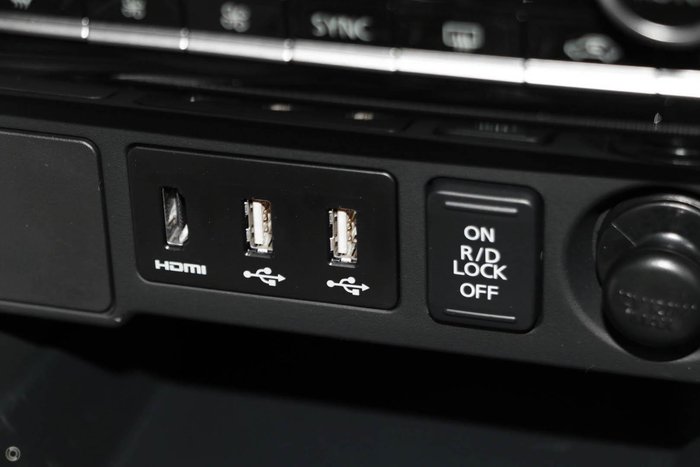 2025 Mitsubishi Pajero Sport GLS